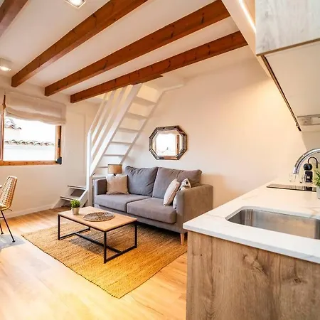 Daire Ocean View Loft